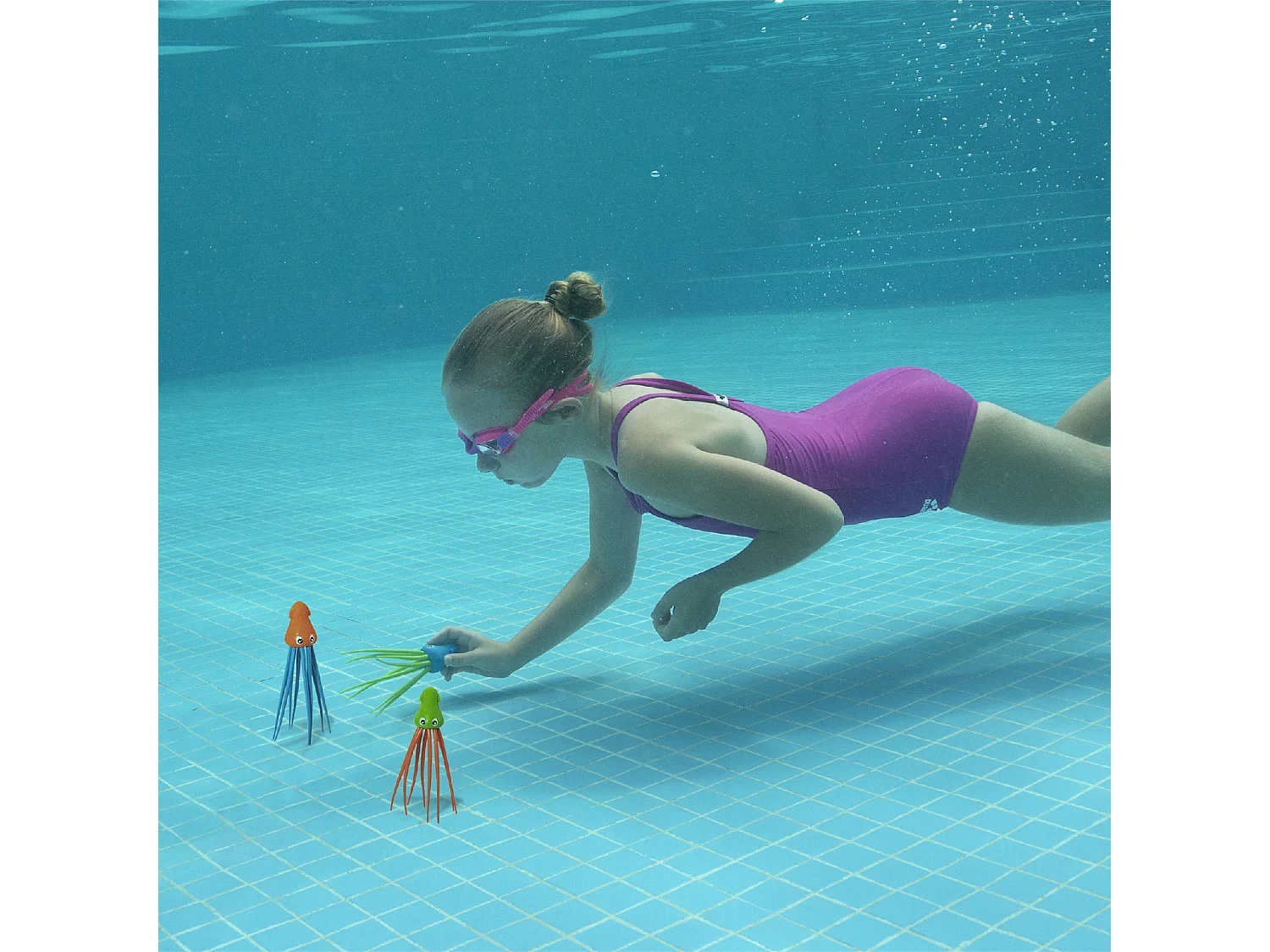 Jeu de Piscine Bestway Squiggle Wiggle avec Pieuvres de Couleurs Bleu Orange Vert pour Enfants à Partir de 3 Ans