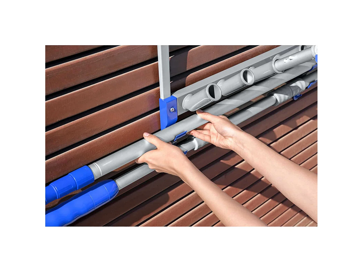 Organizer di Accessori per Piscina Bestway StorePro 57x18,2x42 per 5 Accessori e 2 Aste