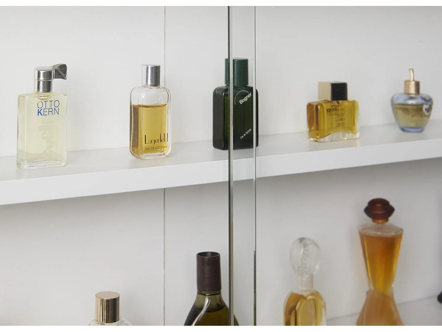 Vitrine Murale Collection "Sacuma" 83cm Gris & Blanc