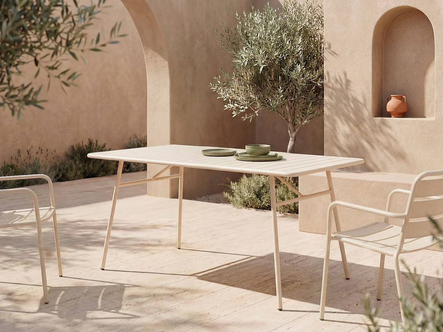 Tuintafel D160 cm van metaal - Beige - MIRMANDE van MYLIA