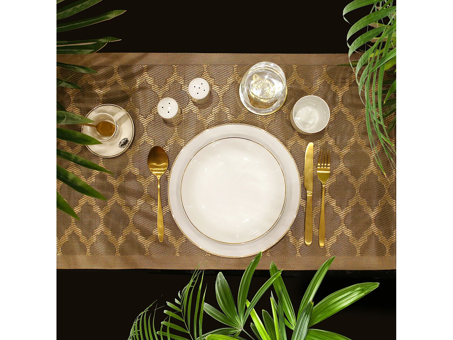 Assiette Creuse - HOME DECO FACTORY - Liseré Doré - Porcelaine - Blanc et Or