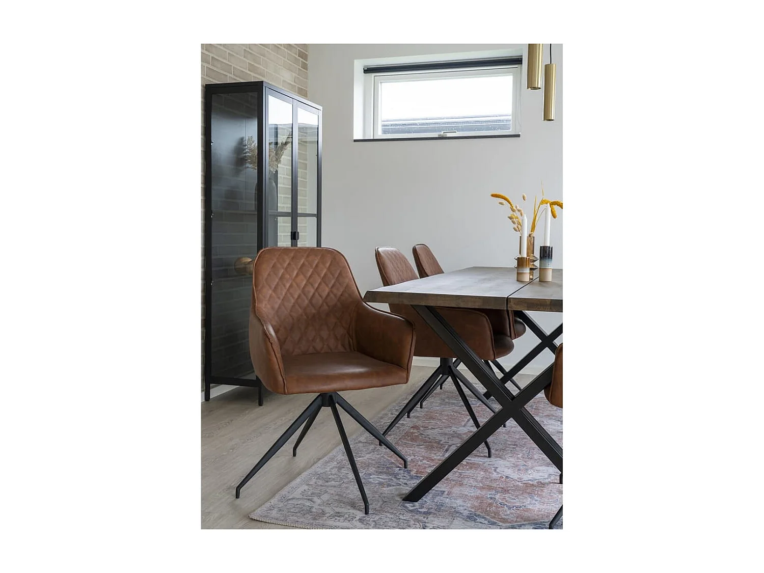 Silla de comedor giratoria Ava marrón