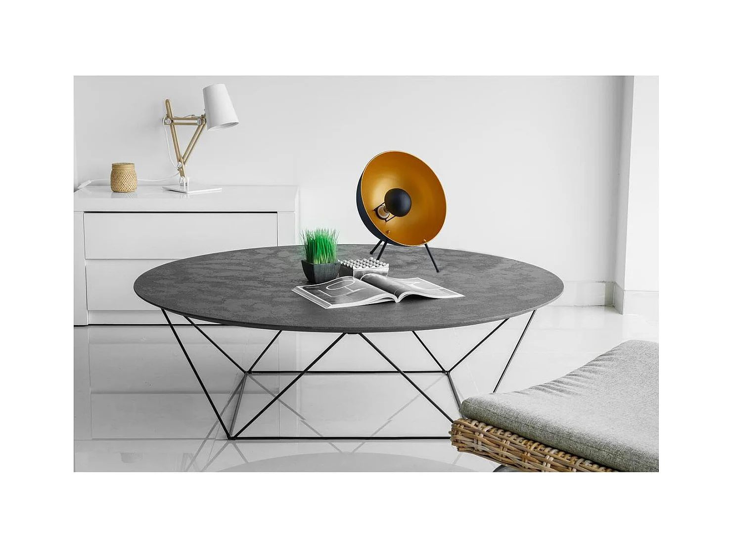 Gello tafellamp op goud en zwart metalen statief