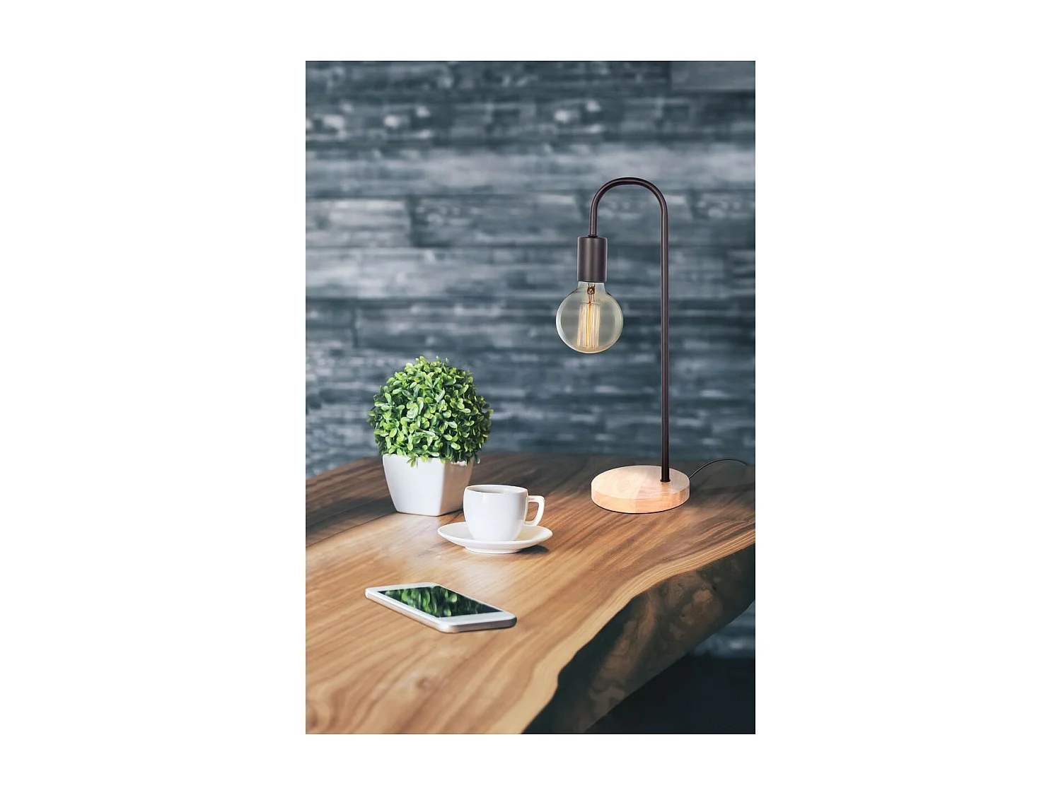 Lampe à Poser Bois & Métal "Vinara" 47cm Noir