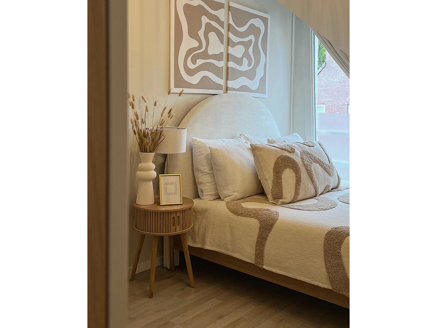 Lit avec sommier Tissu MILLAY 160 x 200 cm Blanc cassé