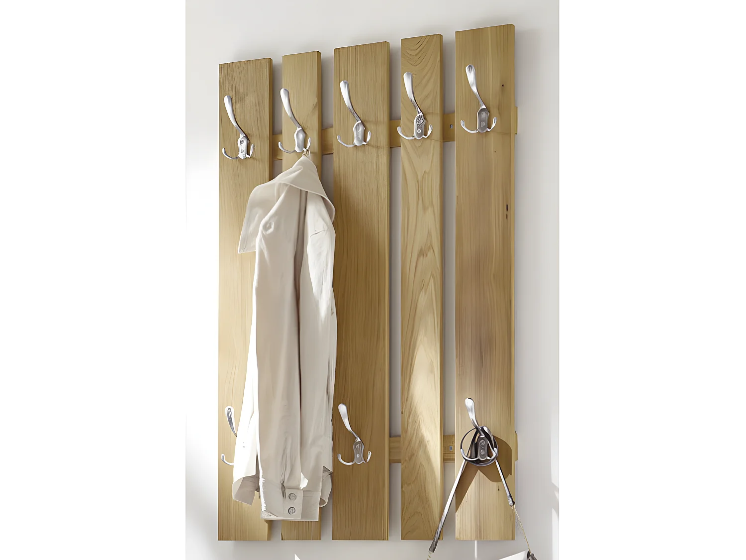 Perchero de pared de diseño en madera con 8 ganchos Palet