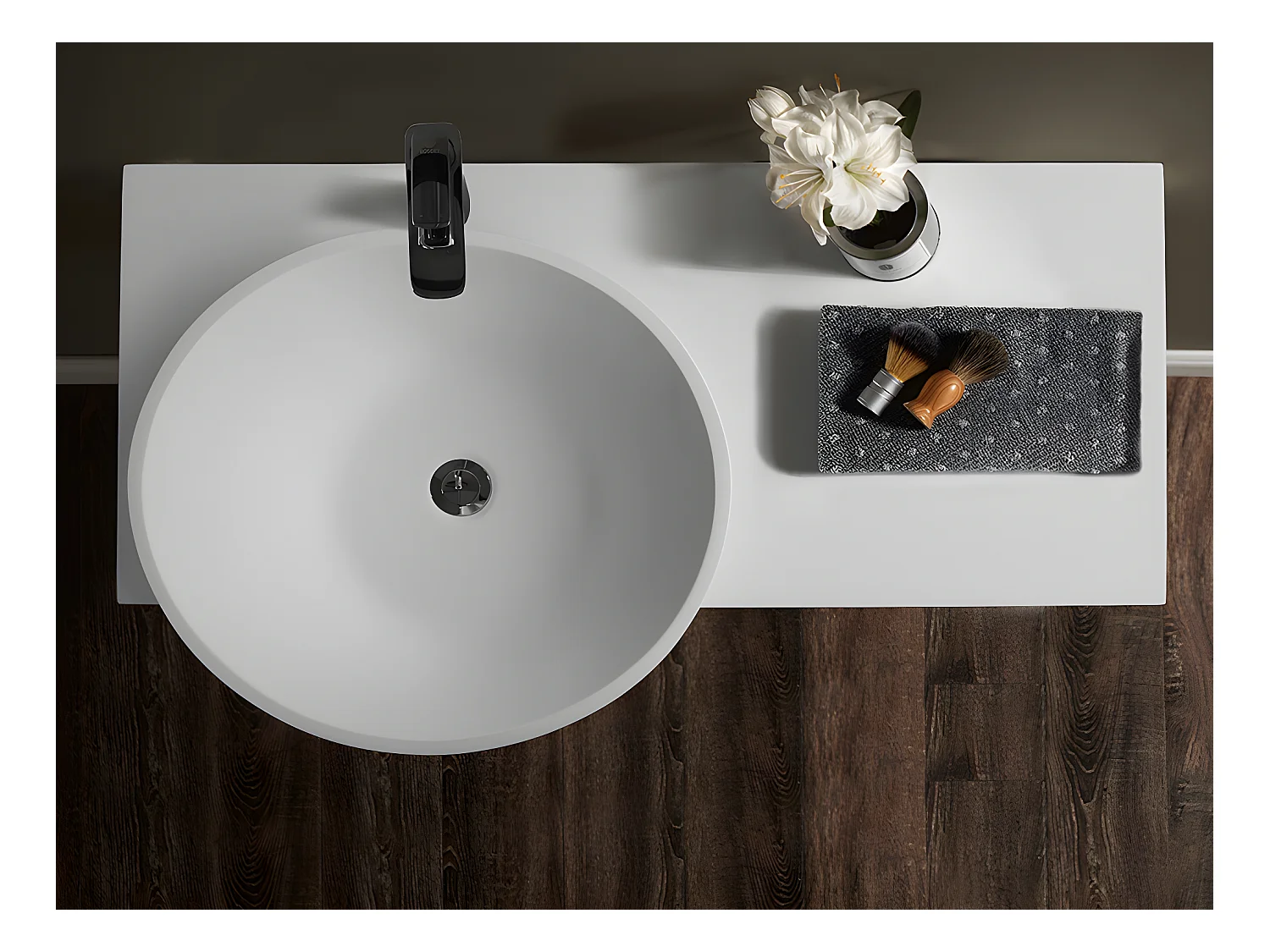 Lavatório suspenso em solid surface com toalheiro cor branco de C100 x L54 x A20 cm - YUMIKO