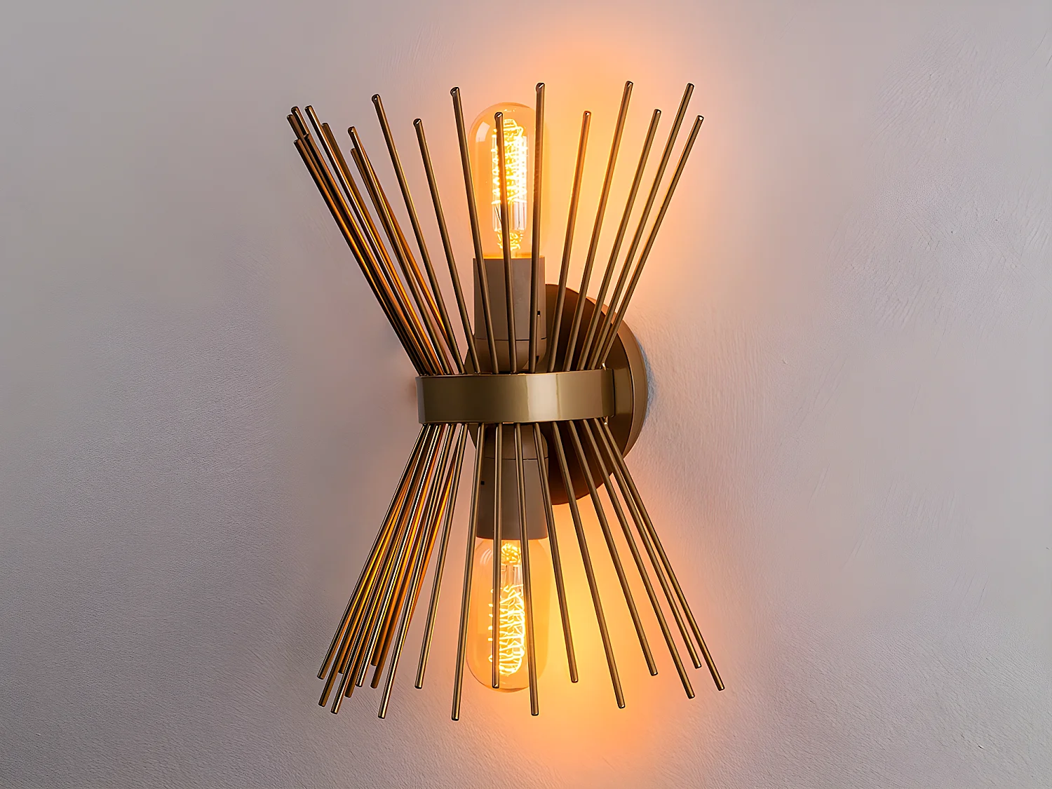 Metalen wandlamp KIRPI - H. 33 cm - Goudkleurig