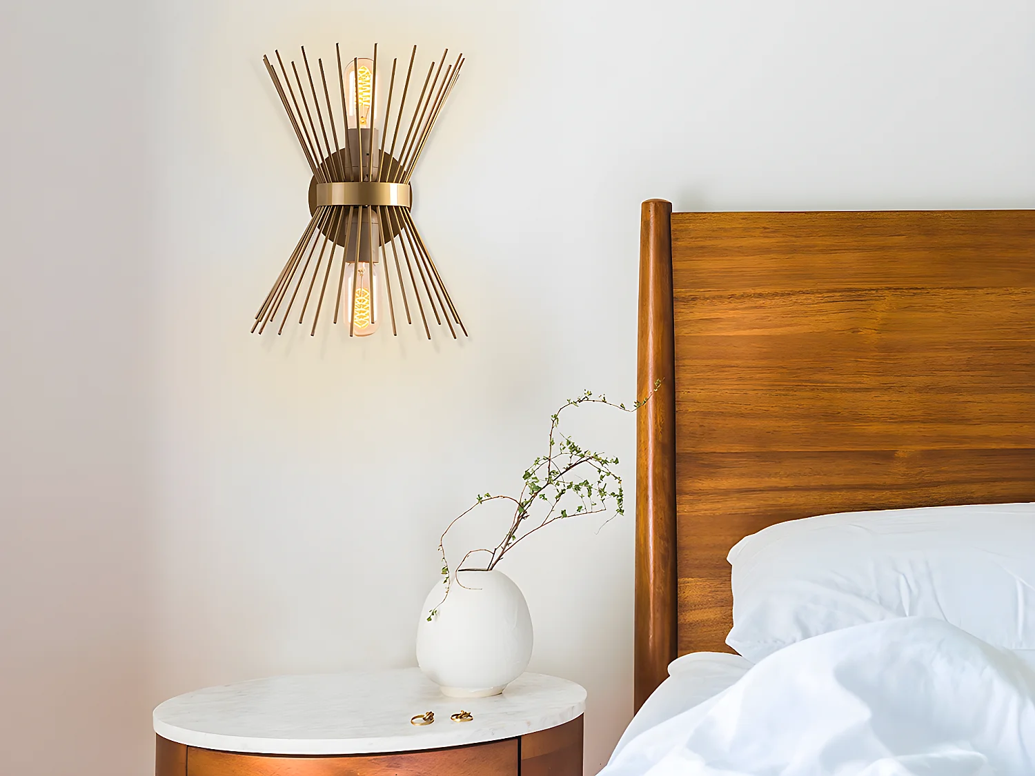 Metalen wandlamp KIRPI - H. 33 cm - Goudkleurig