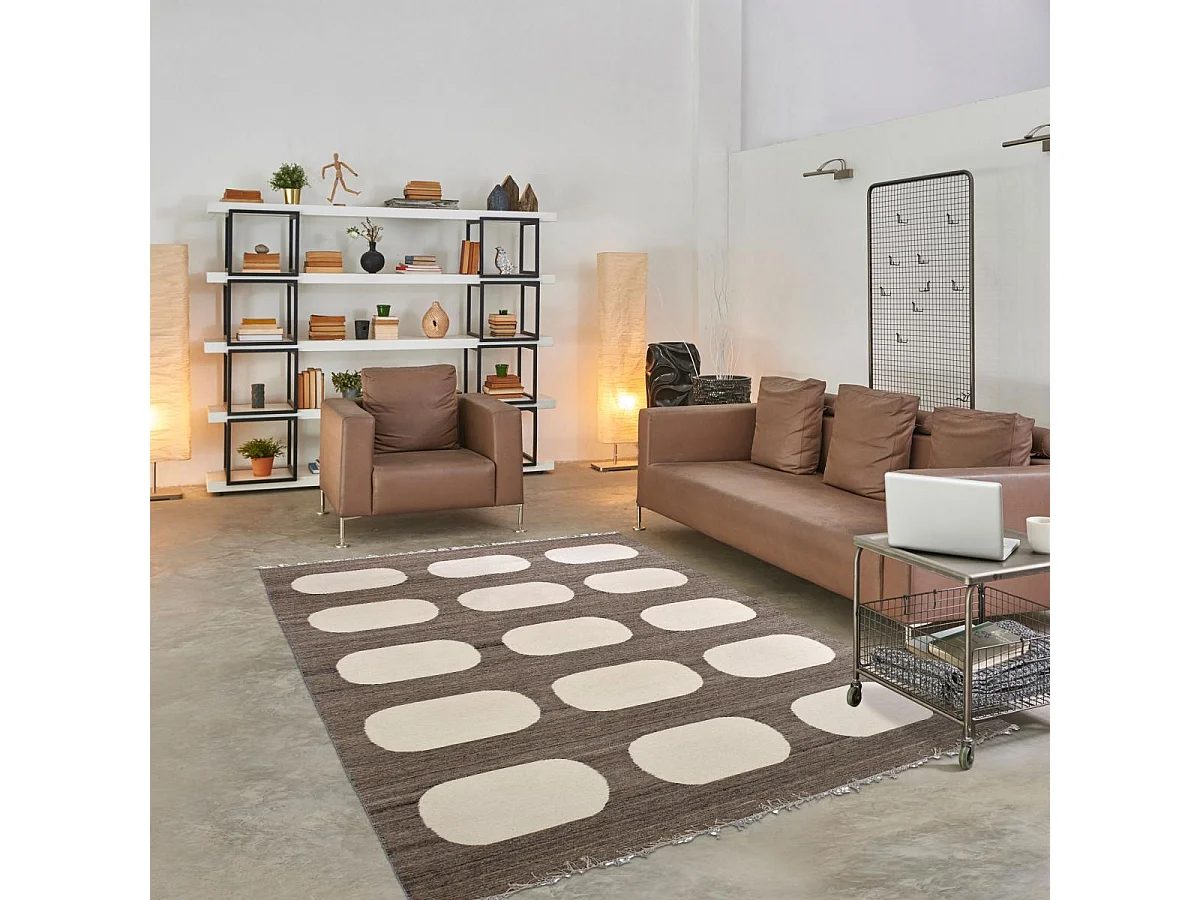 tappeto da soggiorno 160x230 realizzato a mano in lana beige e marrone rettangolo rotondo modello KODA