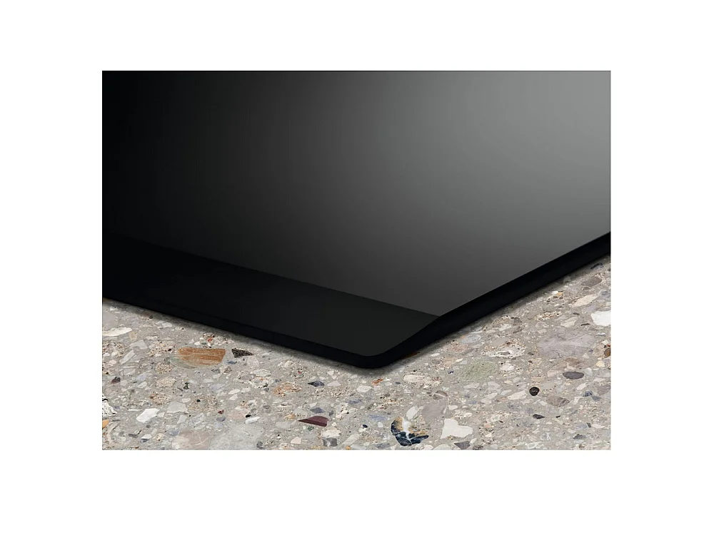 Electrolux Table de cuisson aspirante induction 78cm 4 feux 7350w noir - KCC83443