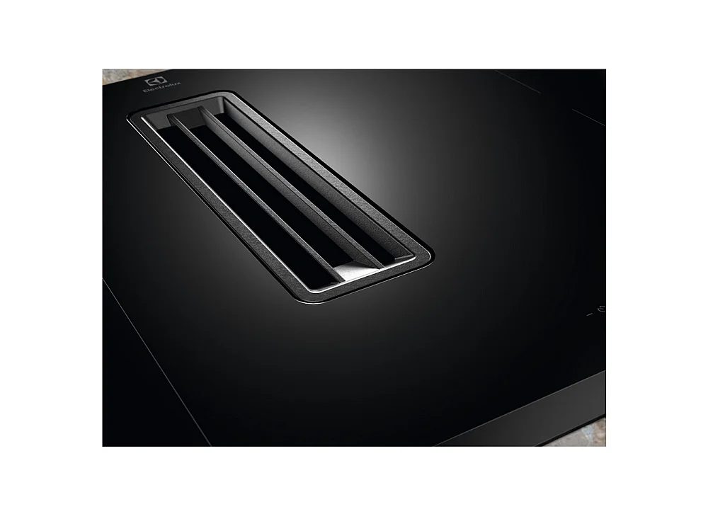 Electrolux Table de cuisson aspirante induction 78cm 4 feux 7350w noir - KCC83443
