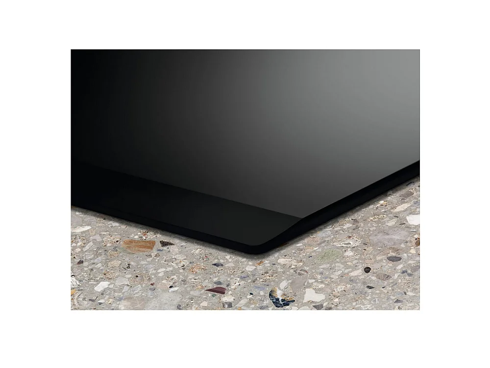 Electrolux Table de cuisson aspirante induction 78cm 4 feux 7350w noir - KCC83443