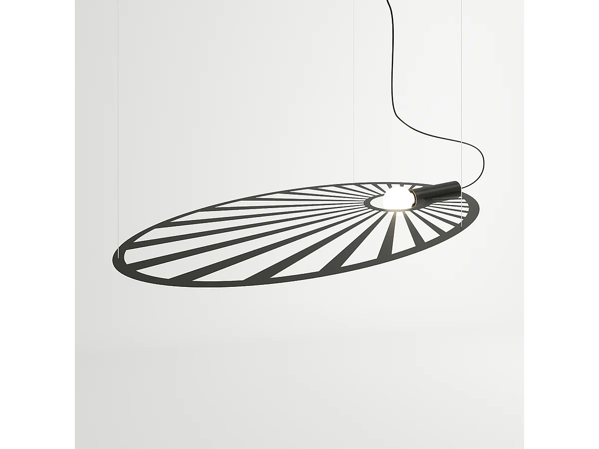 Hanglampen Lehdet Minimalistisch Van  - 1 Lichtbronnen - L.110 X H.150 Cm - Zwart