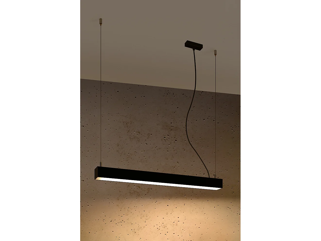 Lampada a sospensione lineare a barra dritta a LED da 65 cm integrata nera 3000K Lámpara colgante de barra recta lineal LED integrada de 65 cm negro 3000K
