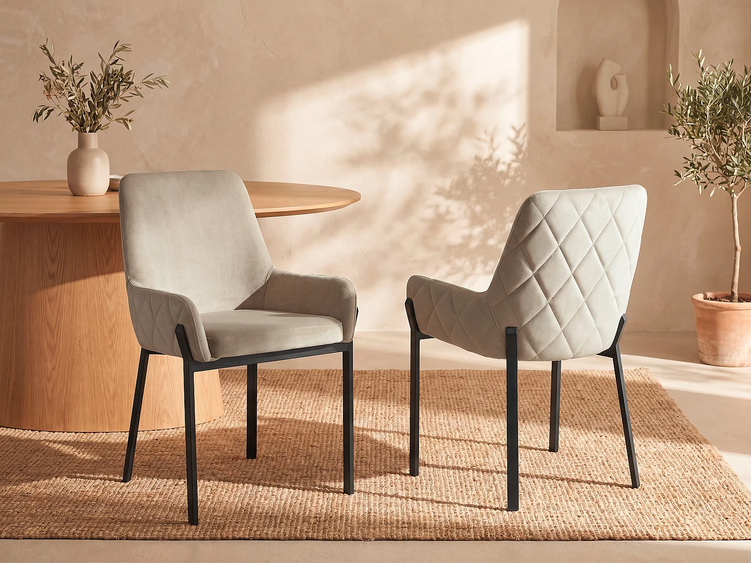 Set van 2 stoelen met fluweel en metalen armleuningen - Beige - CAROLONA - van Pascal Morabito