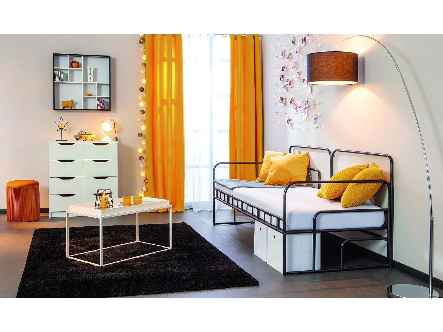 Étagère Murale 10 Compartiments "Bukan" 70cm Noir & Blanc