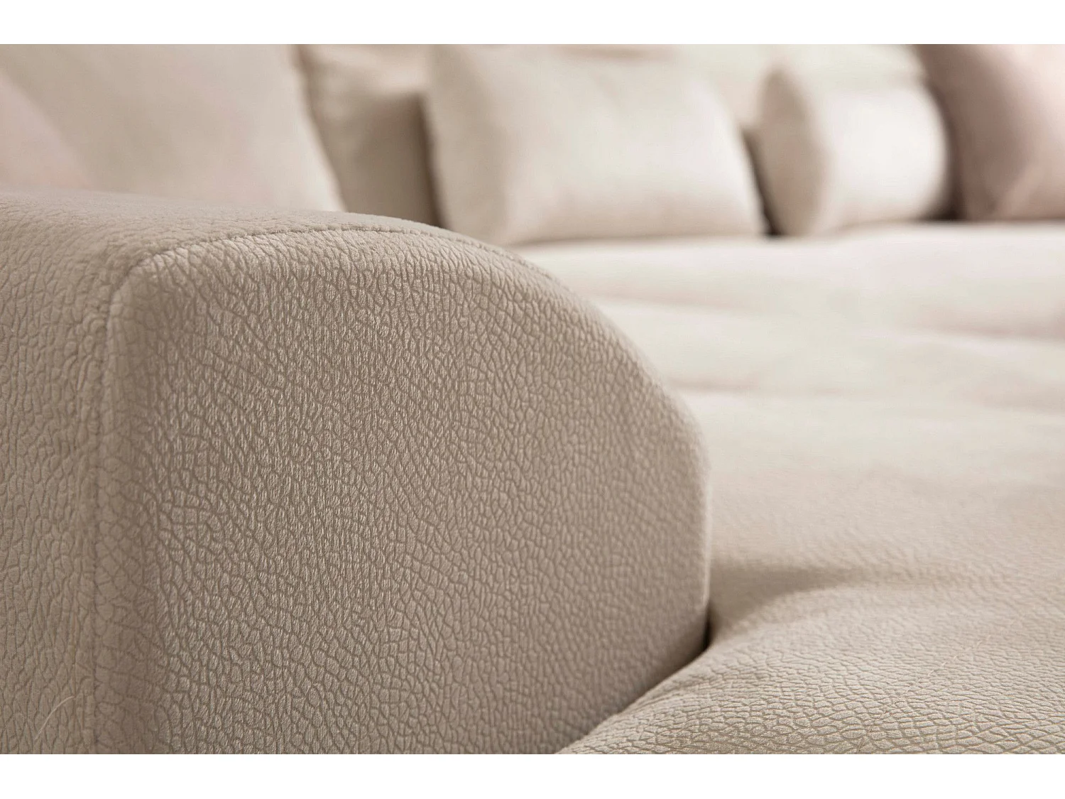 Canapé d'angle à droite avec 5 coussins Cyclades Velours texturé effet cuir Ecru