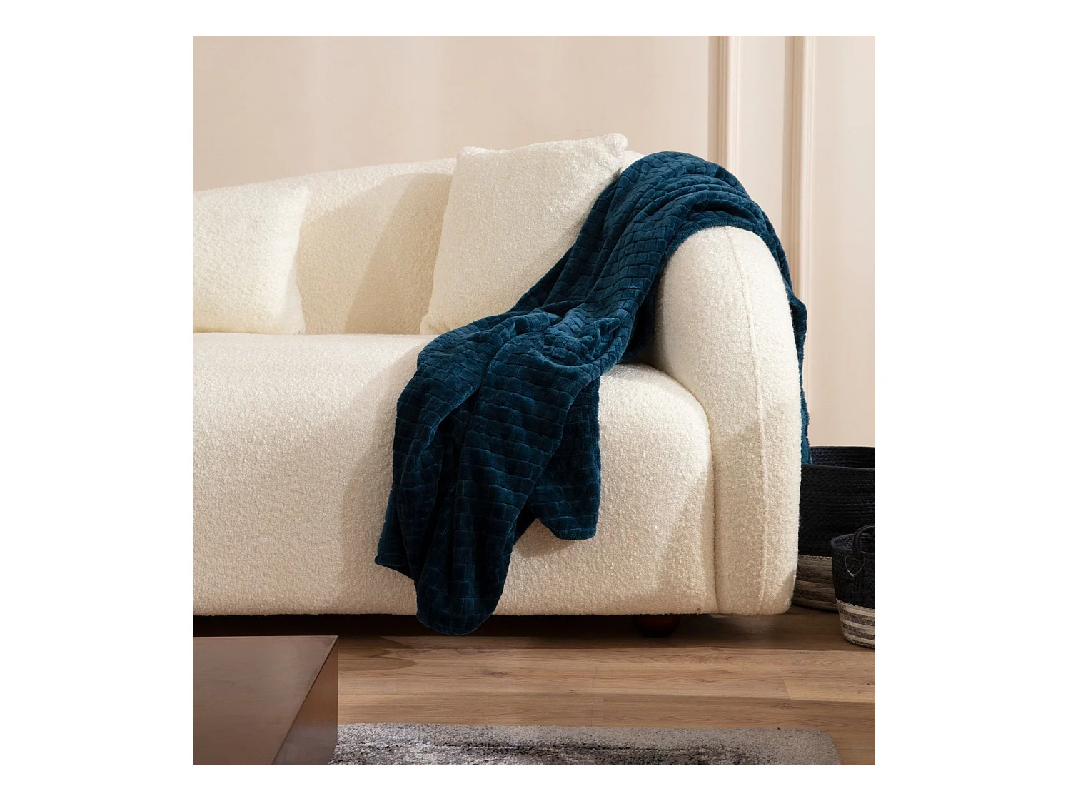 Canapé 3 places avec 2 coussins Helfert Tissu bouclé Blanc crème