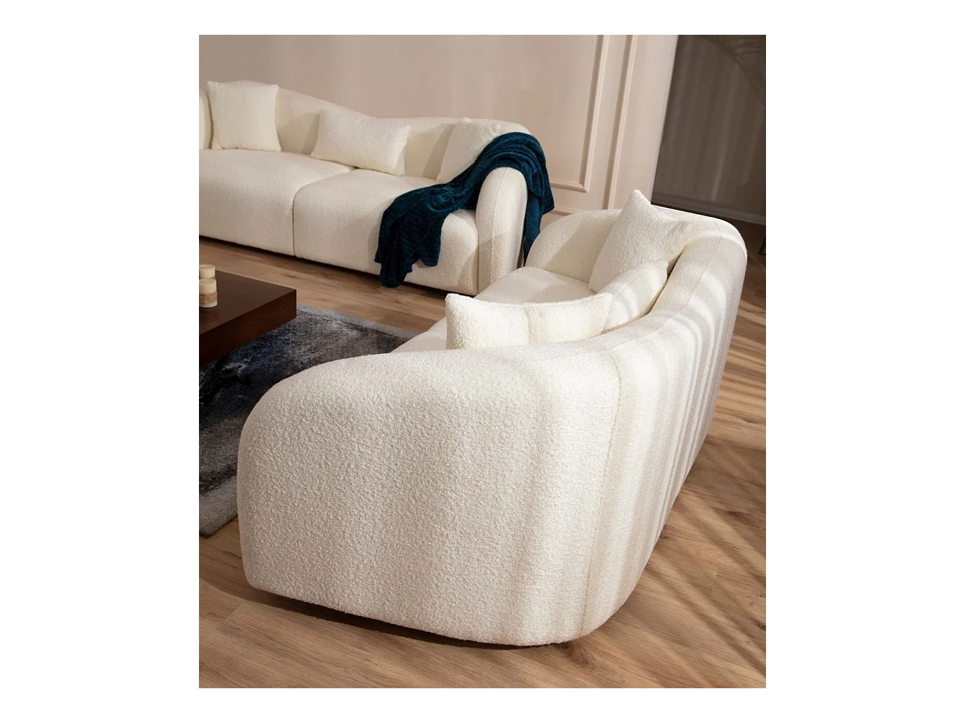 Canapé 2 places avec 2 coussins Helfert Tissu bouclé Blanc crème