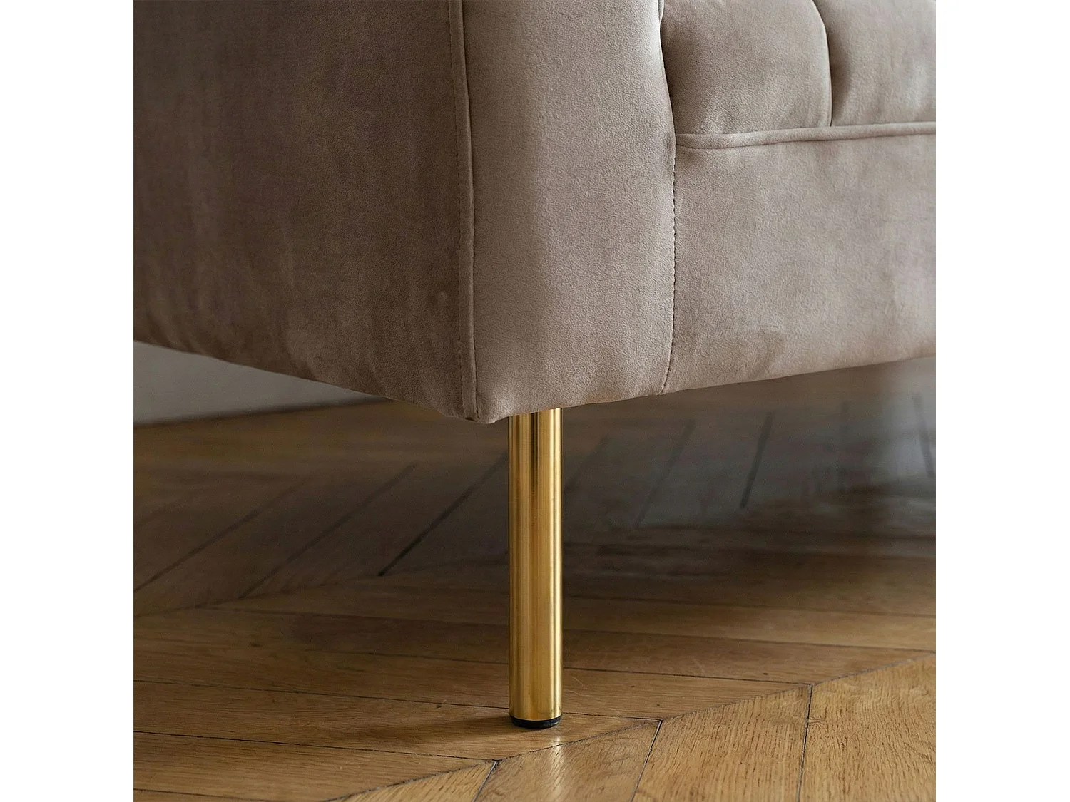 Canapé moderne 3 places à coutures verticales Sacramento Velours Taupe