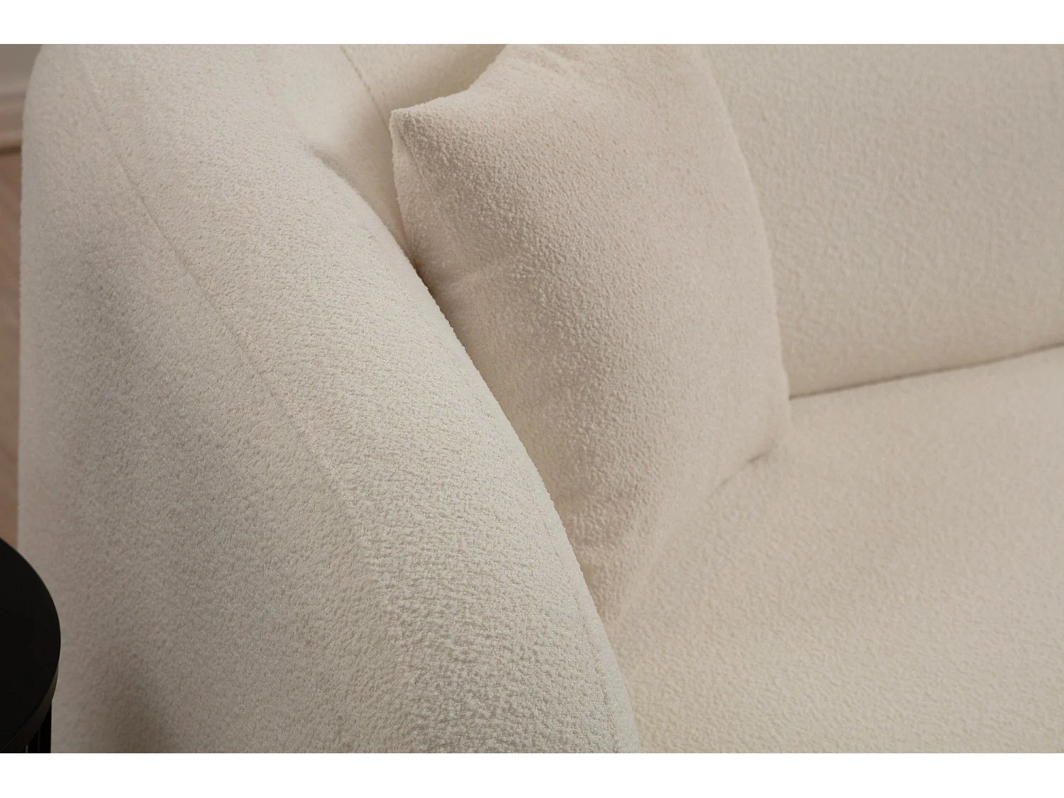 Sofá Altadena 366, De color marrón claro, 225x76x75cm, Tapiz, Patas: Plástico