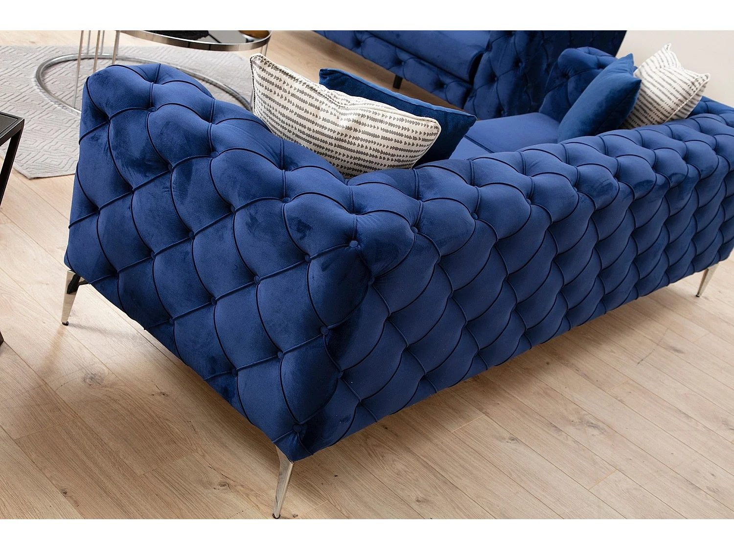 Canapé capitonné 2 places Alykes Velours Bleu marine