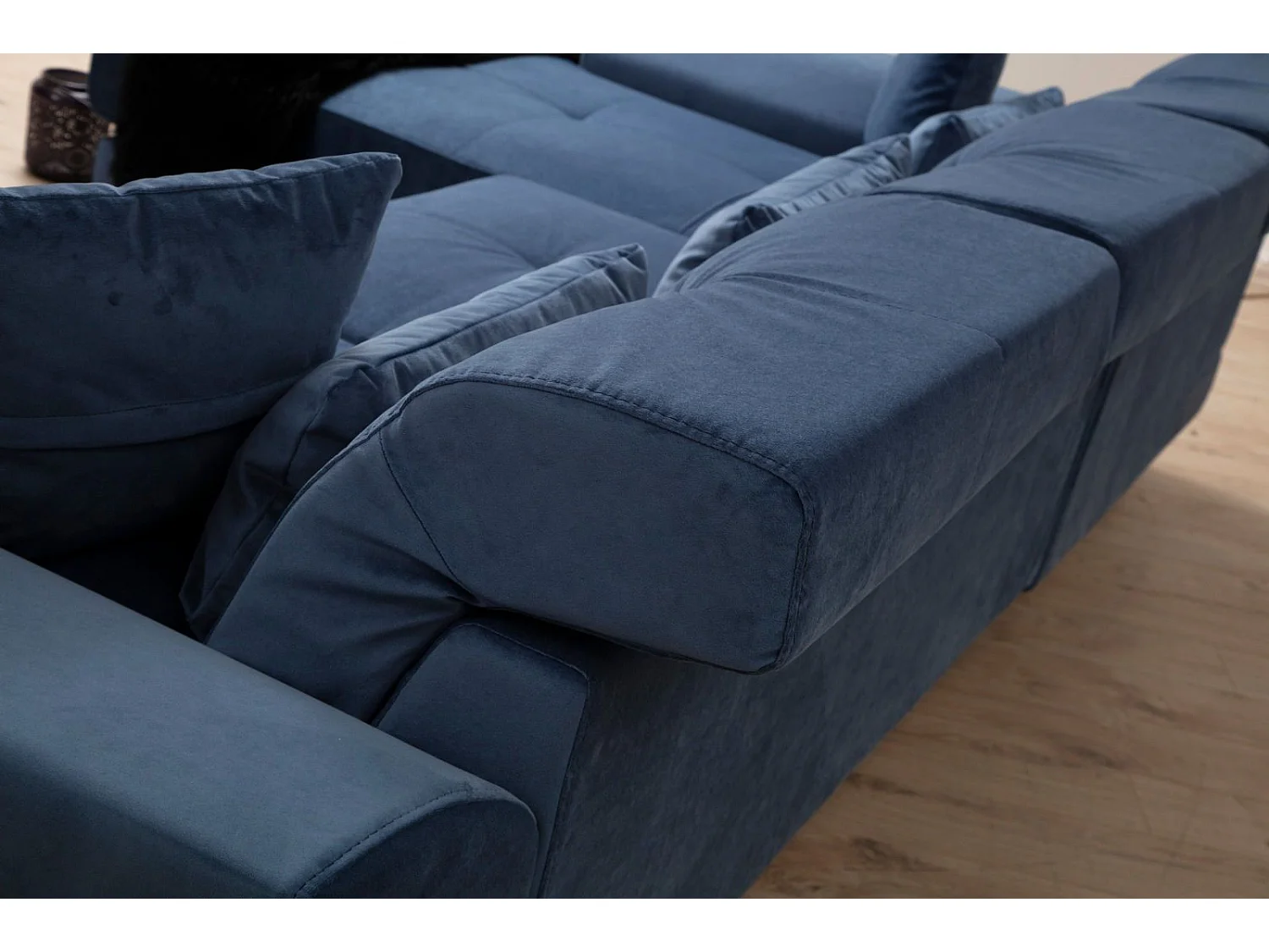 Canapé d'angle gauche avec 5 coussins Cyclades Velours texturé effet simili de vachette Bleu marine