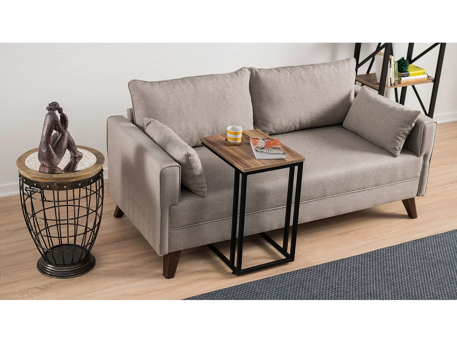 Sofá Altadena B102, De color marrón claro, 177x81x85cm, Tapiz, Patas: Plástico