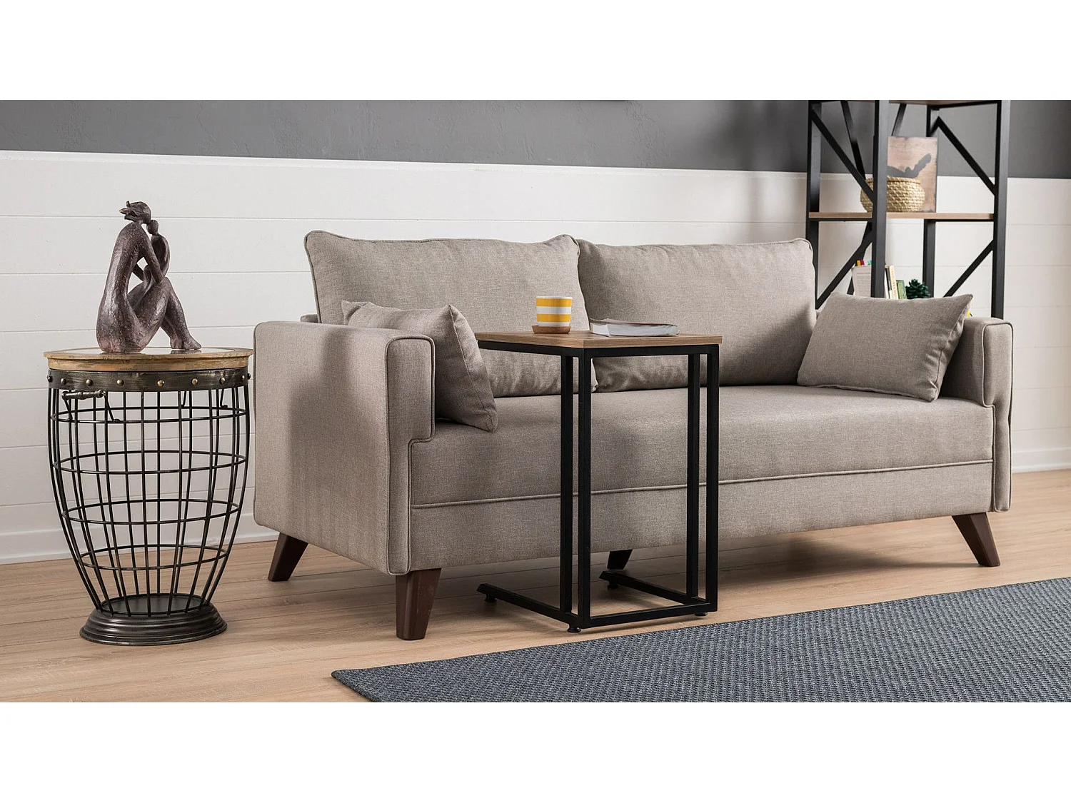 Sofá Altadena B102, De color marrón claro, 177x81x85cm, Tapiz, Patas: Plástico