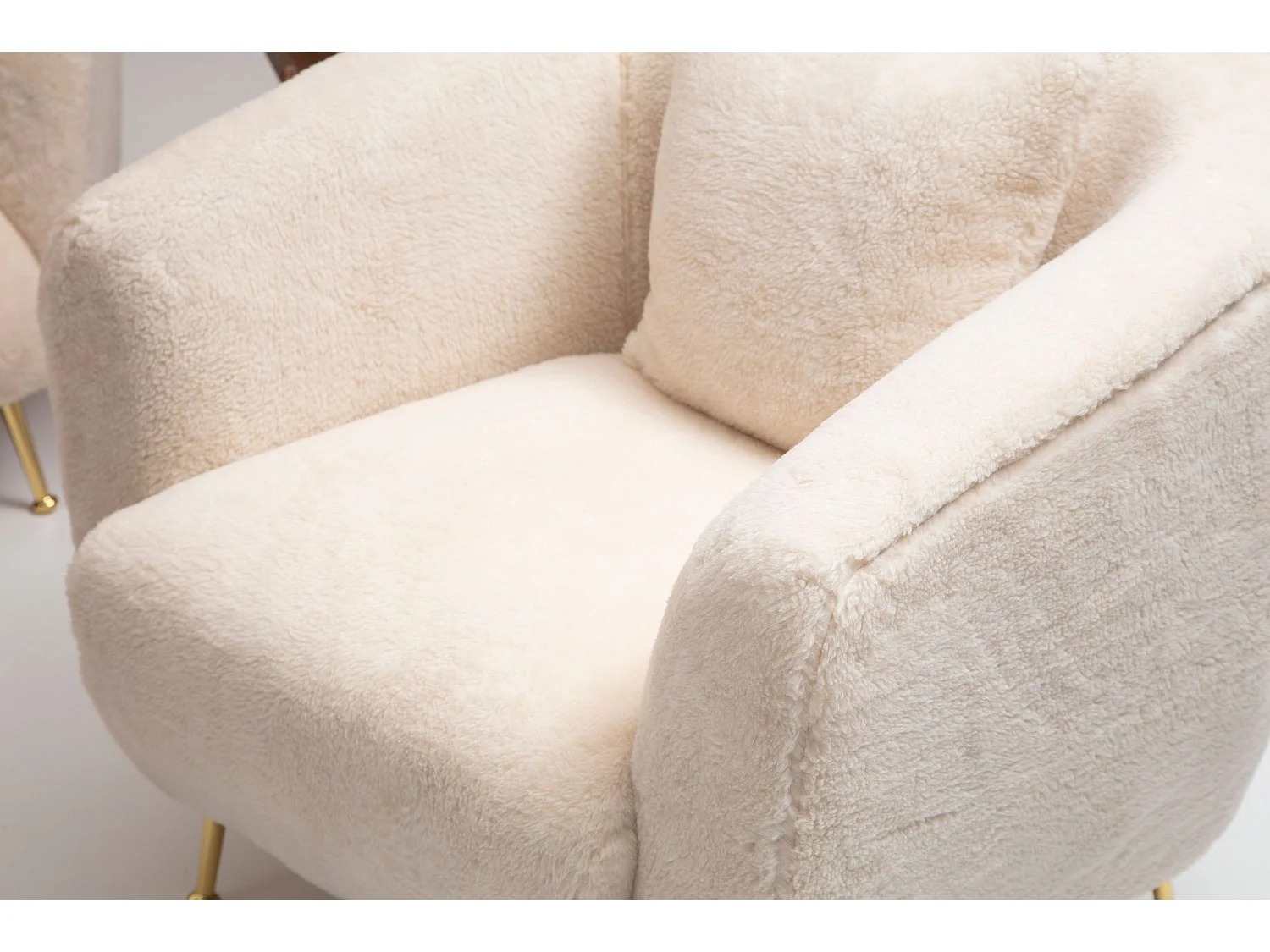 Poltrona Elegante, Bege, 85 x 85 x 80 cm | Estrutura em madeira de faia e aglomerado, 100% poliéster, pernas em metal dourado | Almofadas macias de es