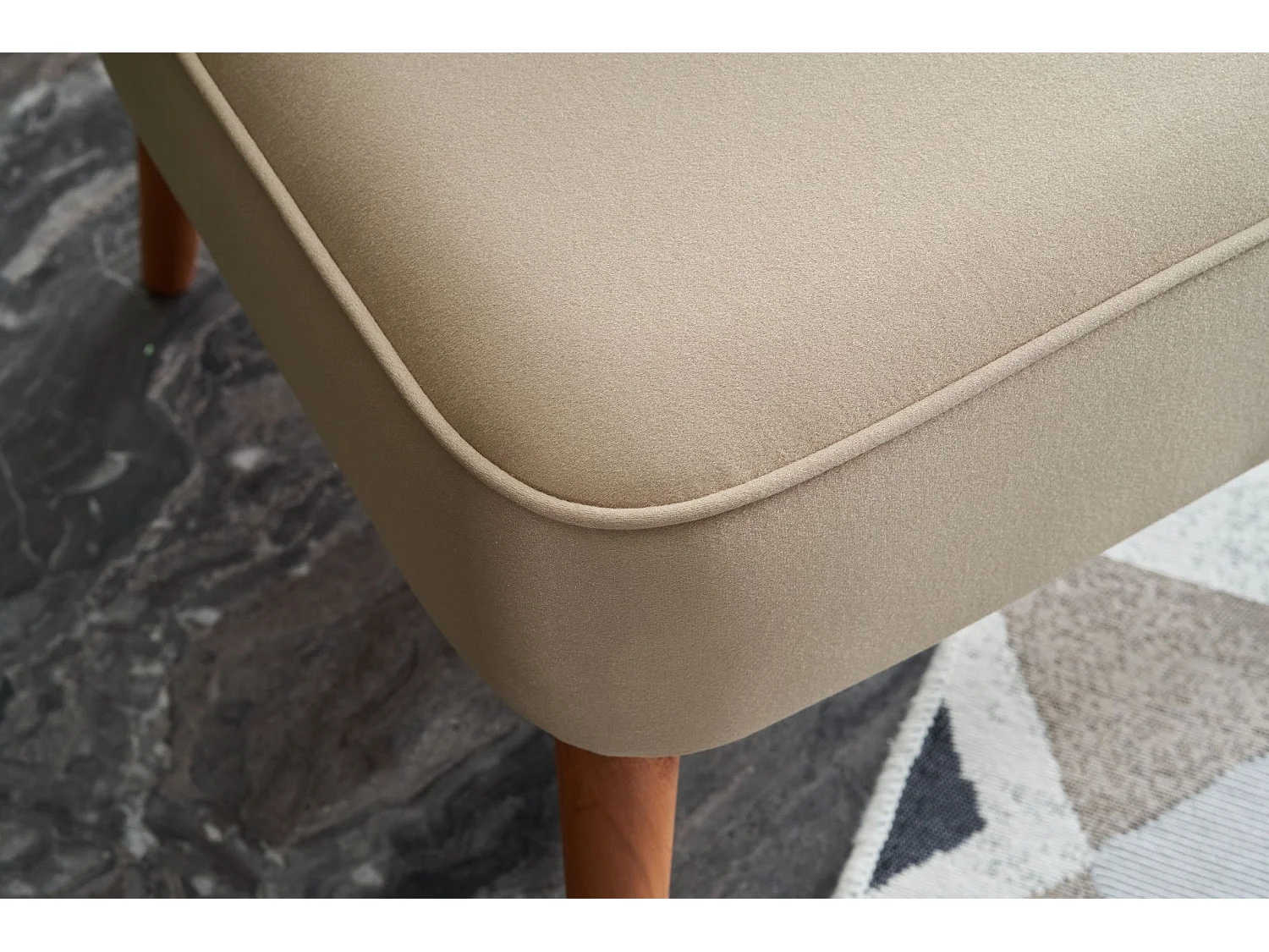 Poltrona – 65x65x80 cm – Creme – Madeira de faia