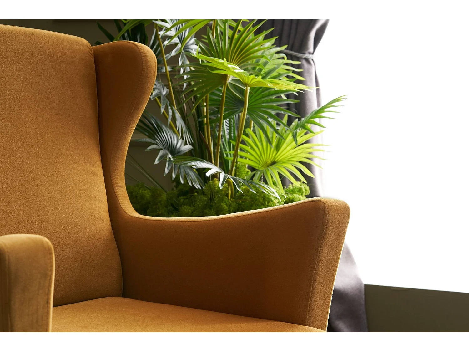 Elegante fauteuil – 77 cm B x 98 cm H x 80 cm D – Goud – Fluweel