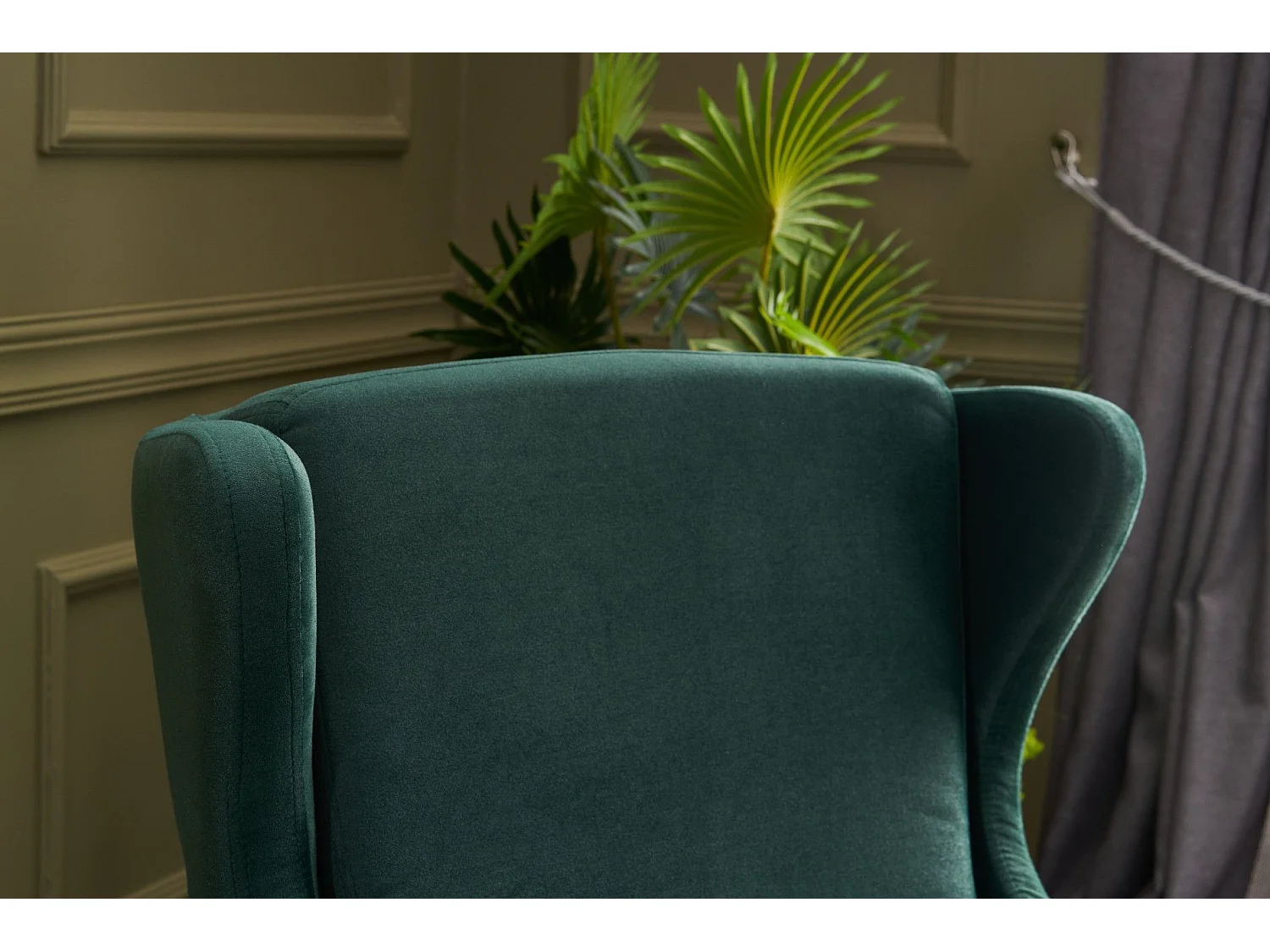 Sillón Elegante – 77x98x80 cm – Verde – Madera de Haya y Terciopelo 100% Poliéster