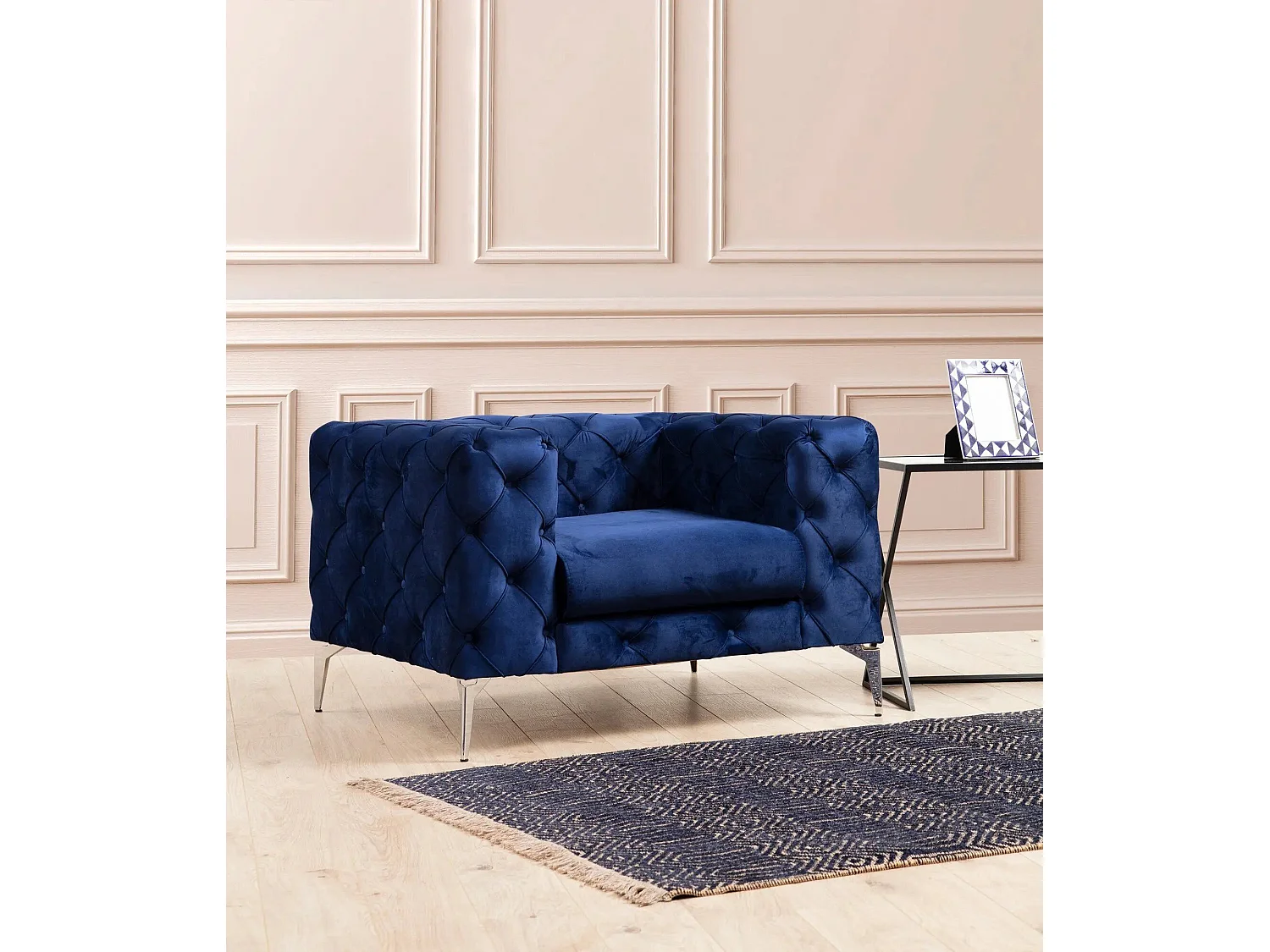 Poltrona Elegante – 108 cm – Azul Marinho – Madeira de Faia e Aglomerado