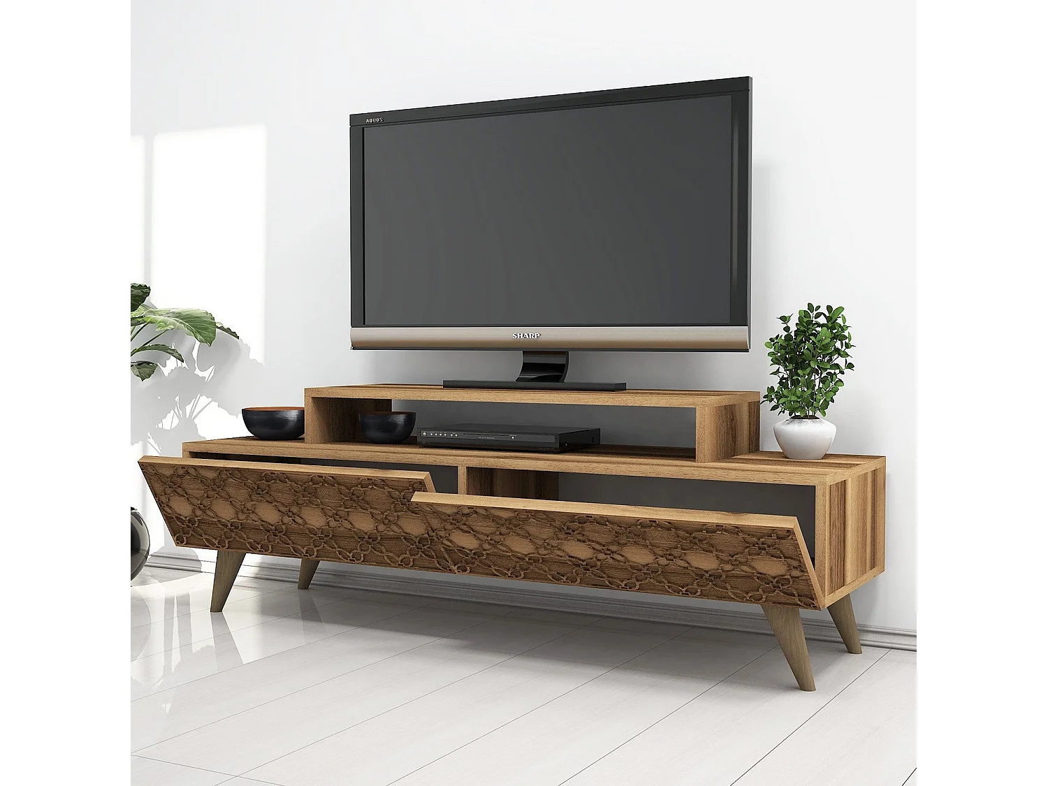 Meuble TV 2 portes battantes Dives 140cm Bois Motif Arabesque Naturel