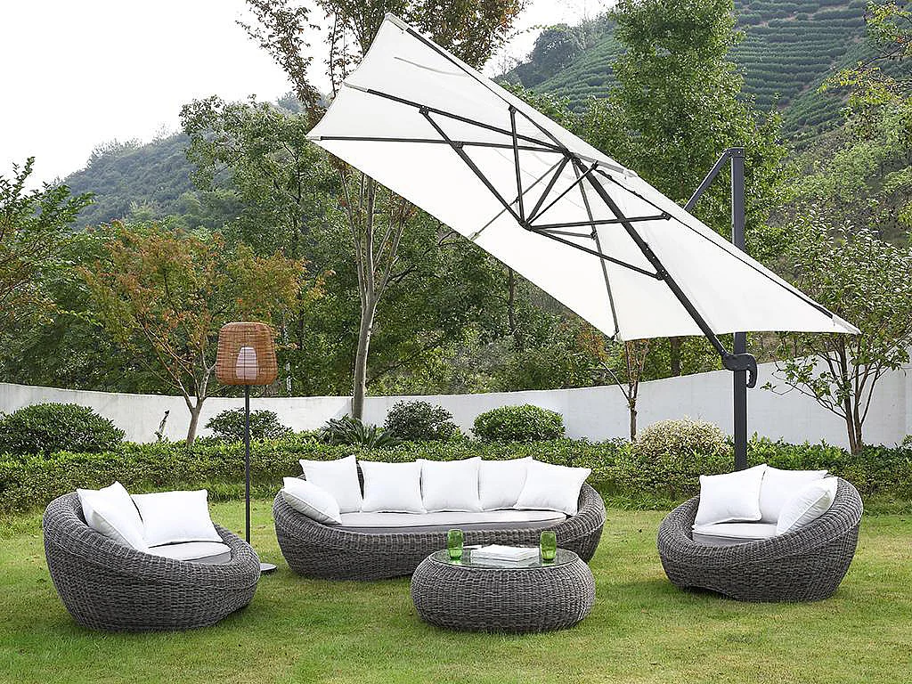 Salon de jardin en résine tressée gris : canapé, 2 fauteuils et table basse - WHITEHEAVEN de MYLIA
