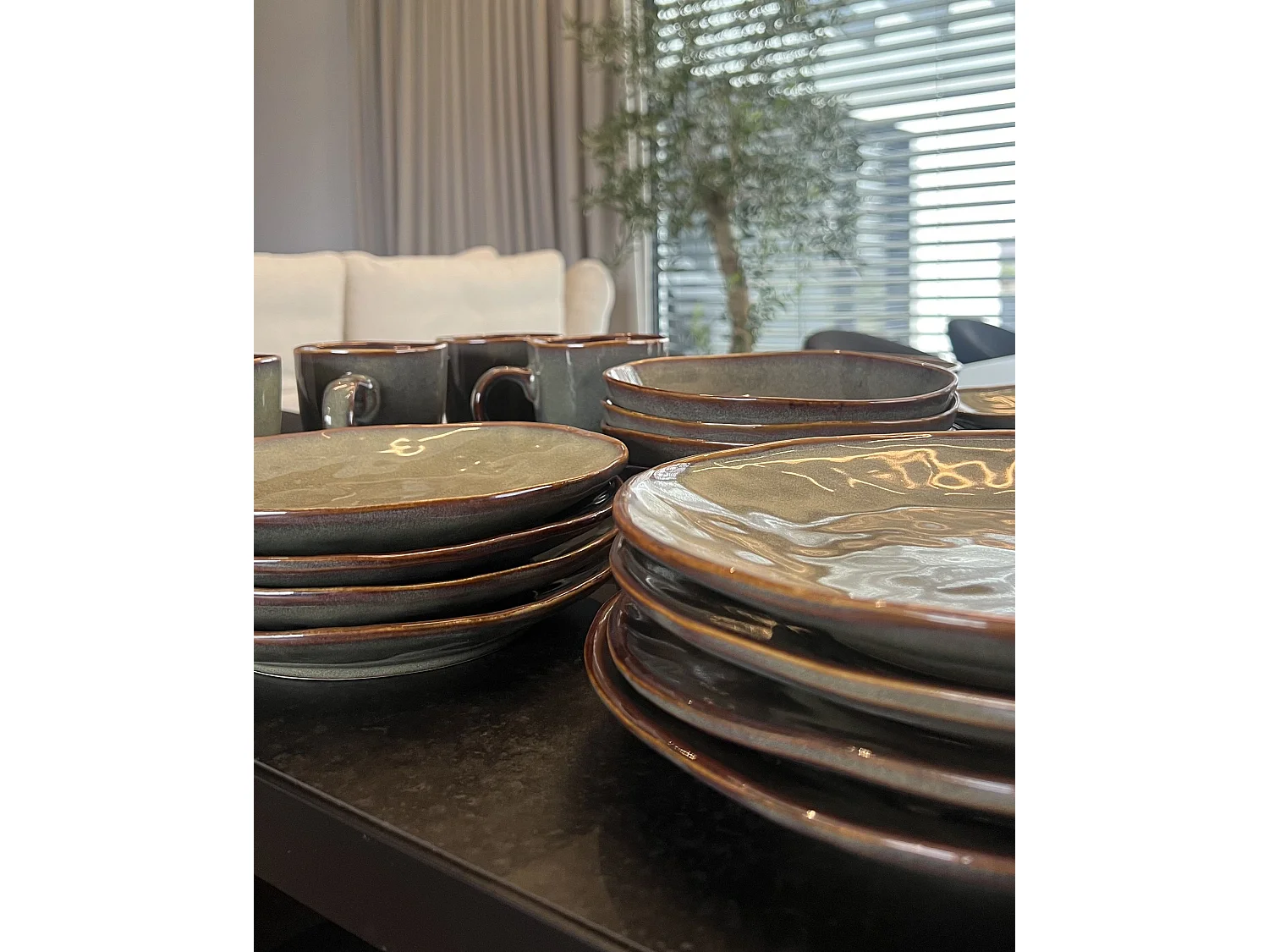 Set de 16 couverts de table THYME Grès Vert foncé