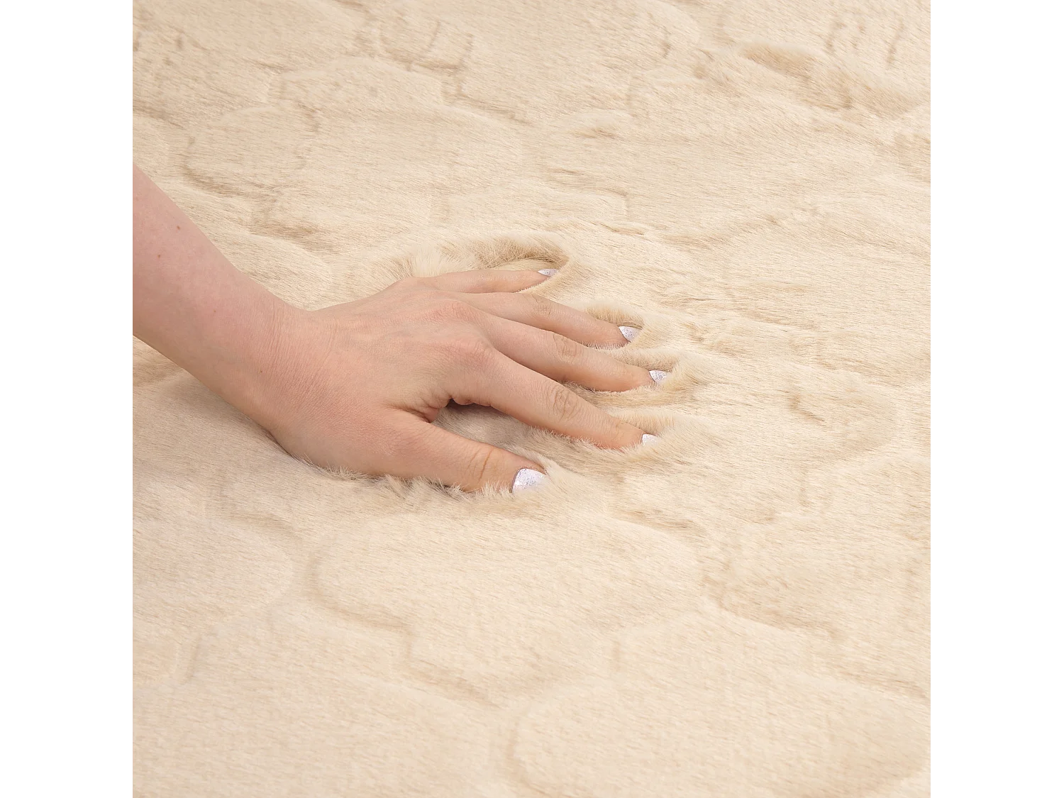 Tapete de pelo sintético de coelho creme 160 x 230 cm GHARO