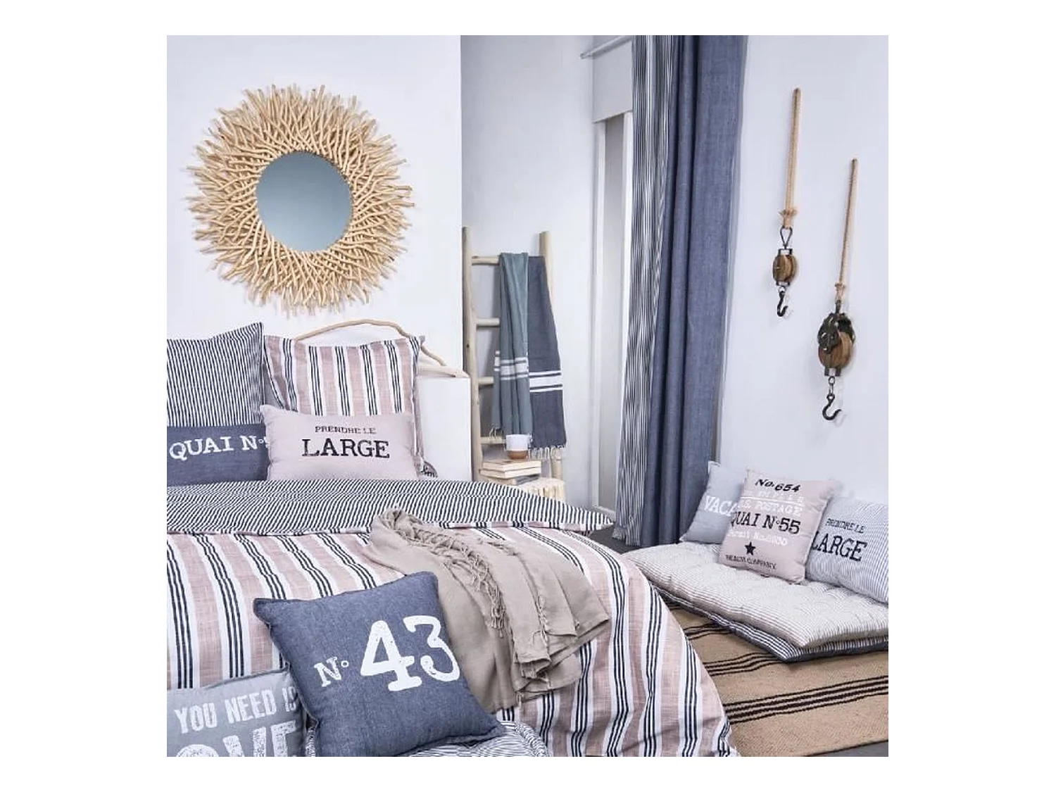 Beddengoed 220 x 240 cm - gestreept bedrukt katoen