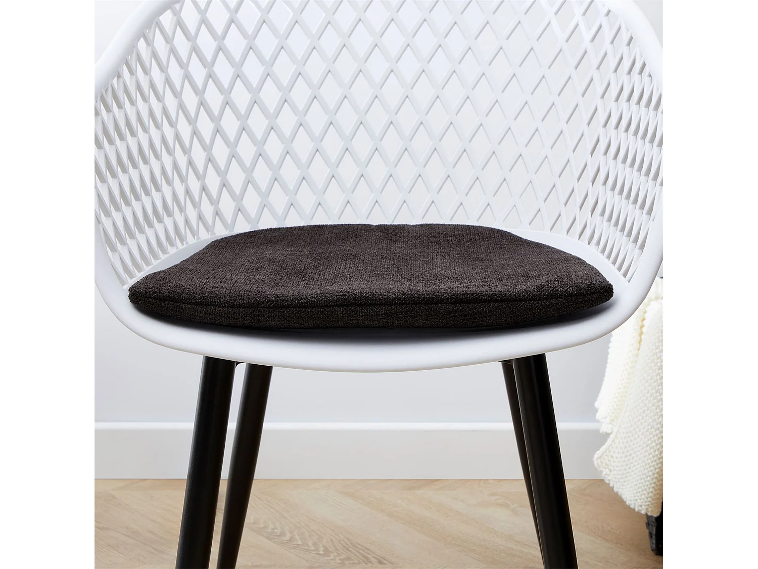 Lot de 4 coussins d'assise AZARA pour chaise d'intérieur, coussin antidérapant en tissu noir