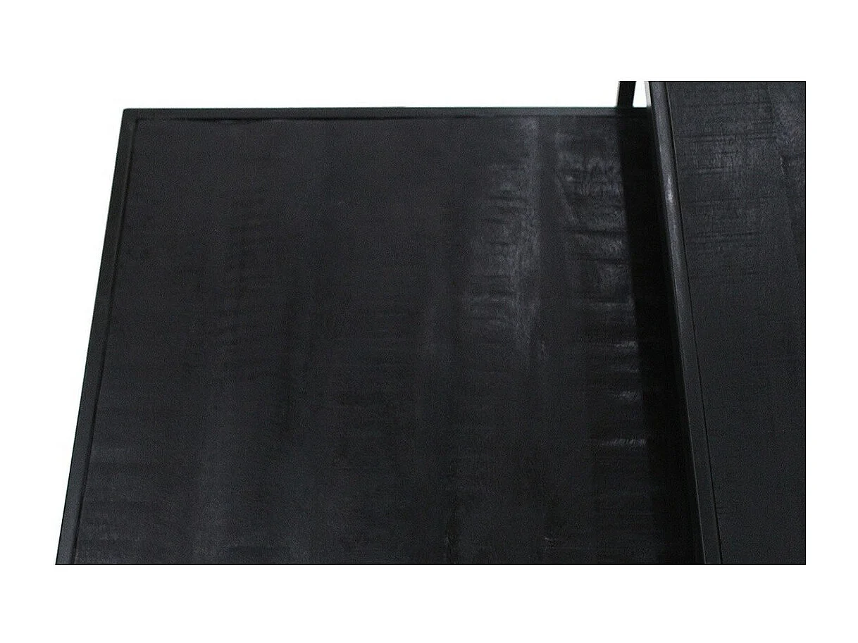 Vierkante zwarte houten salontafel uit de QUEEN collectie. Meubel in industriële stijl.