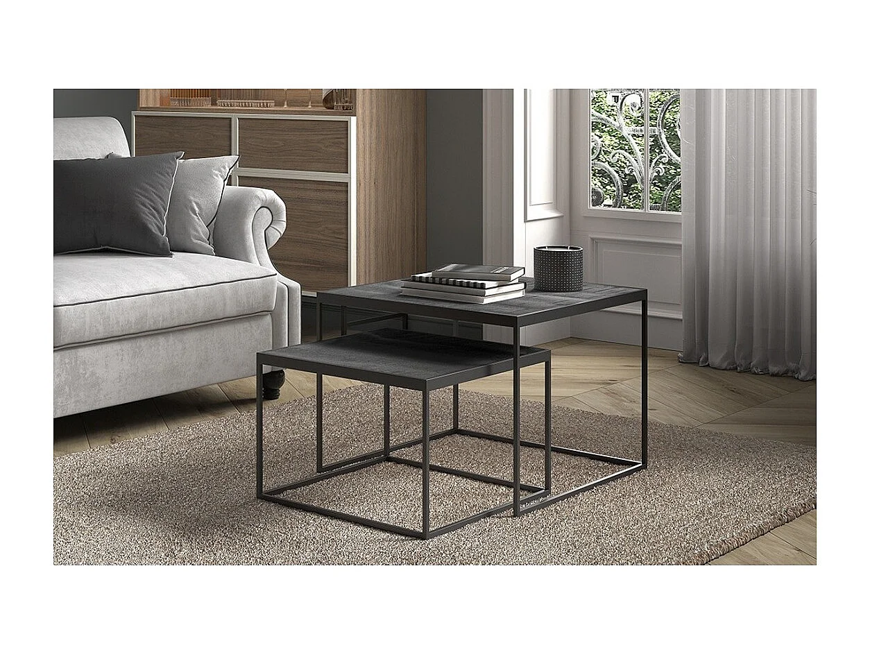 Vierkante zwarte houten salontafel uit de QUEEN collectie. Meubel in industriële stijl.