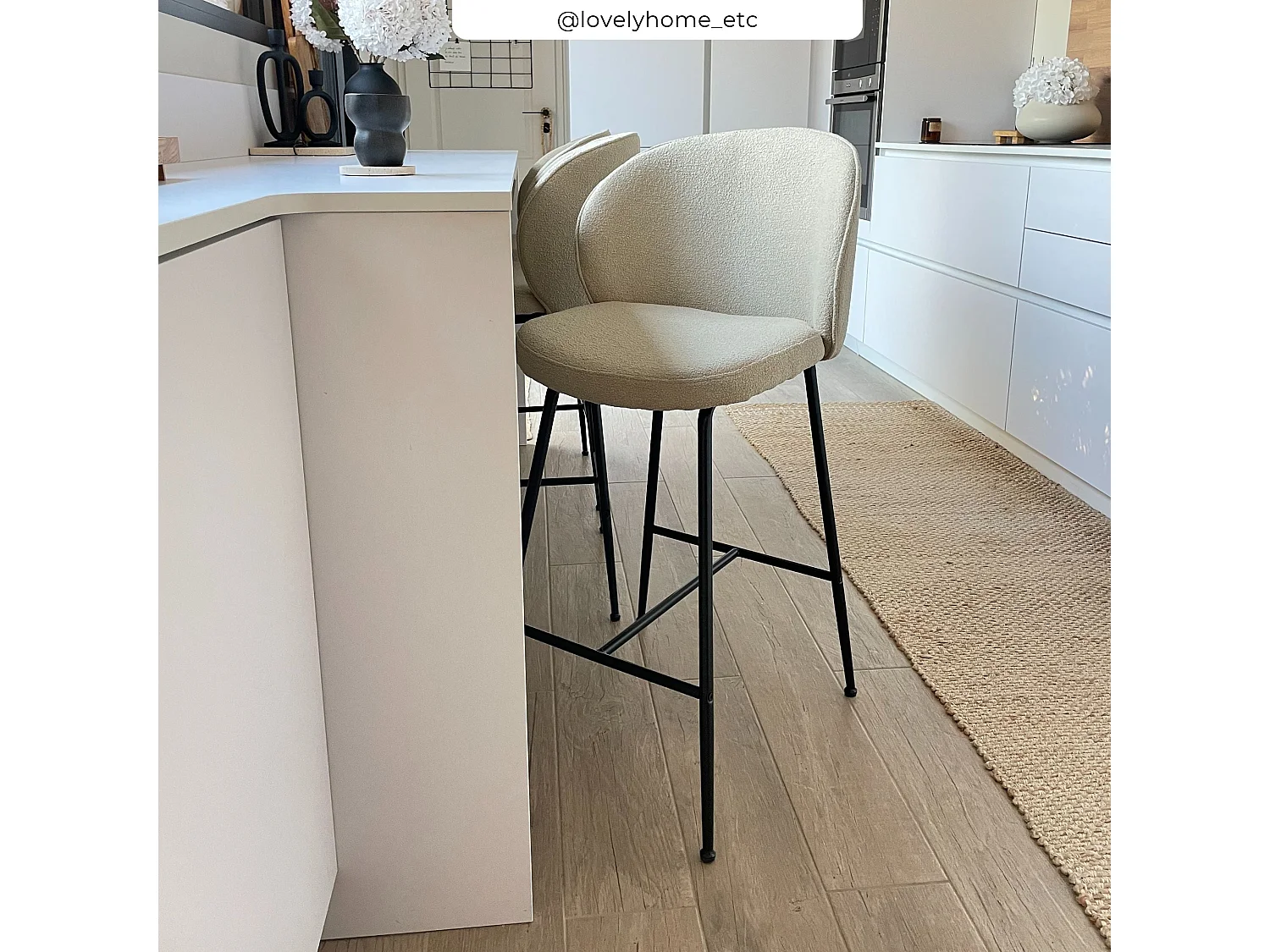 Set de 2 sillas para isla de cocina en tejido bouclé beige 66 cm - Groom