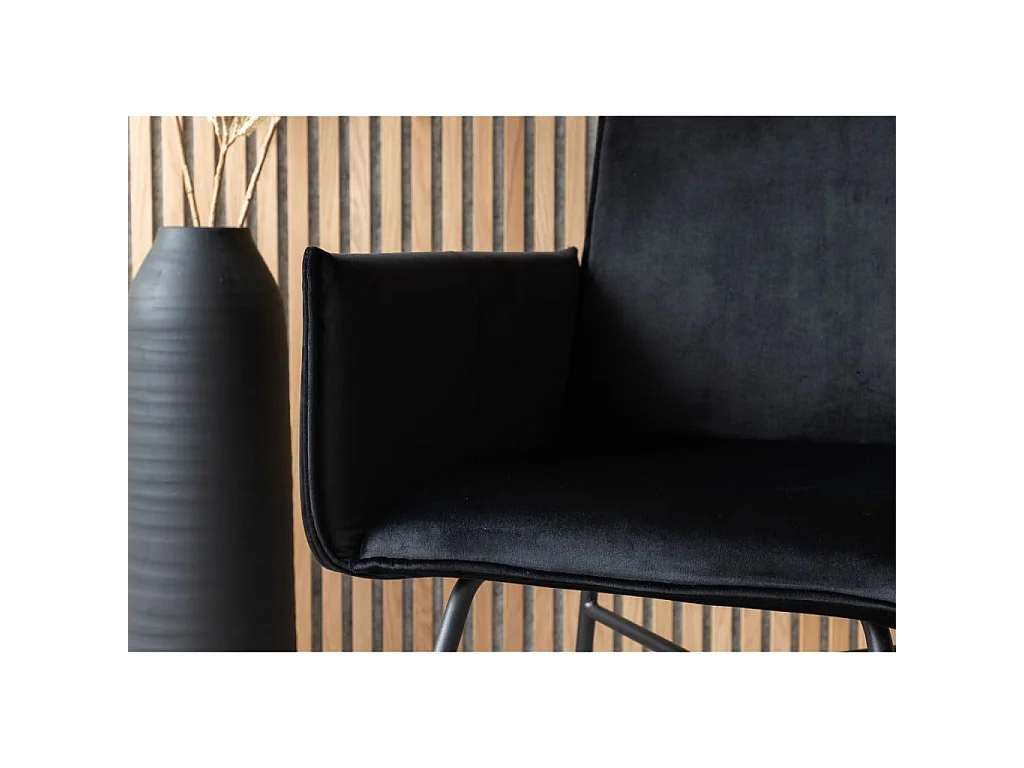 Petra eetkamerstoel met armleuningen, velours zwart.