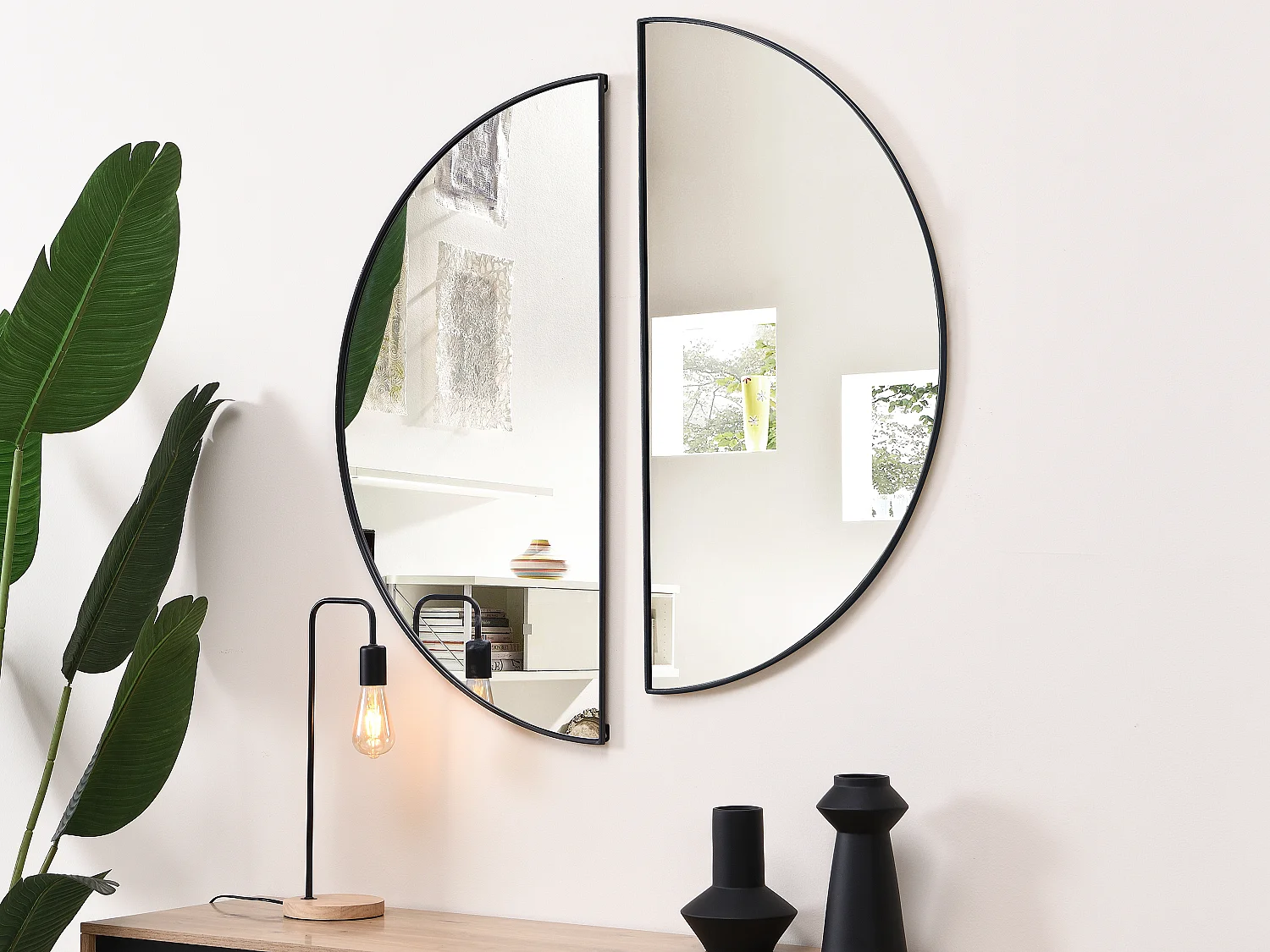 Miroir demi-cercle design en métal - L.50 x H.100 cm - Noir - GAVRA