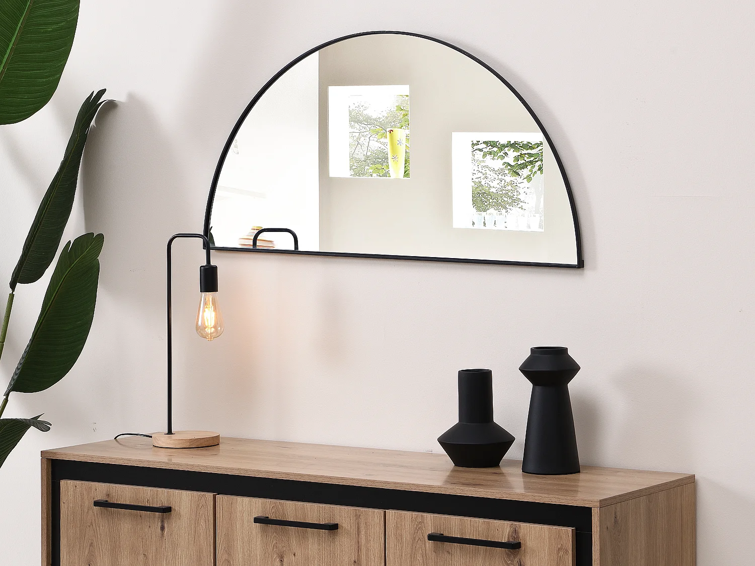 Miroir demi-cercle design en métal - L.50 x H.100 cm - Noir - GAVRA