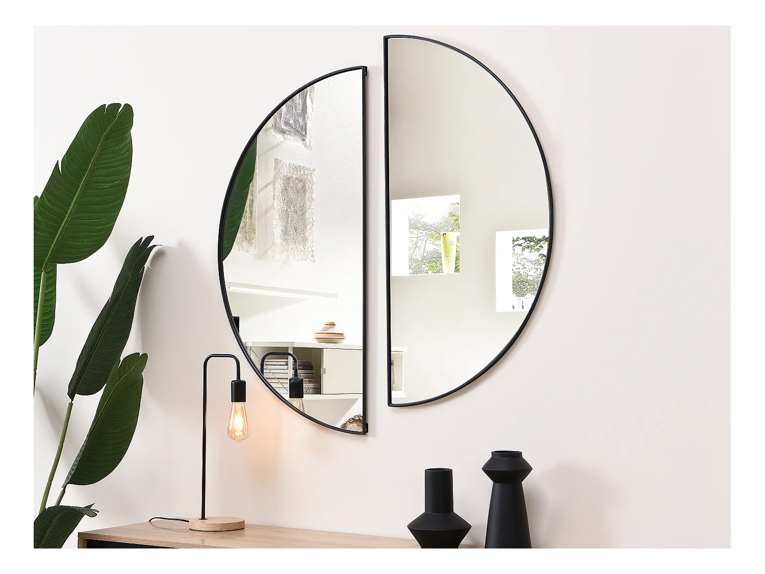Espejo semicircular design de metal - Ancho 50 x Alt. 100 cm - Negro - GAVRA