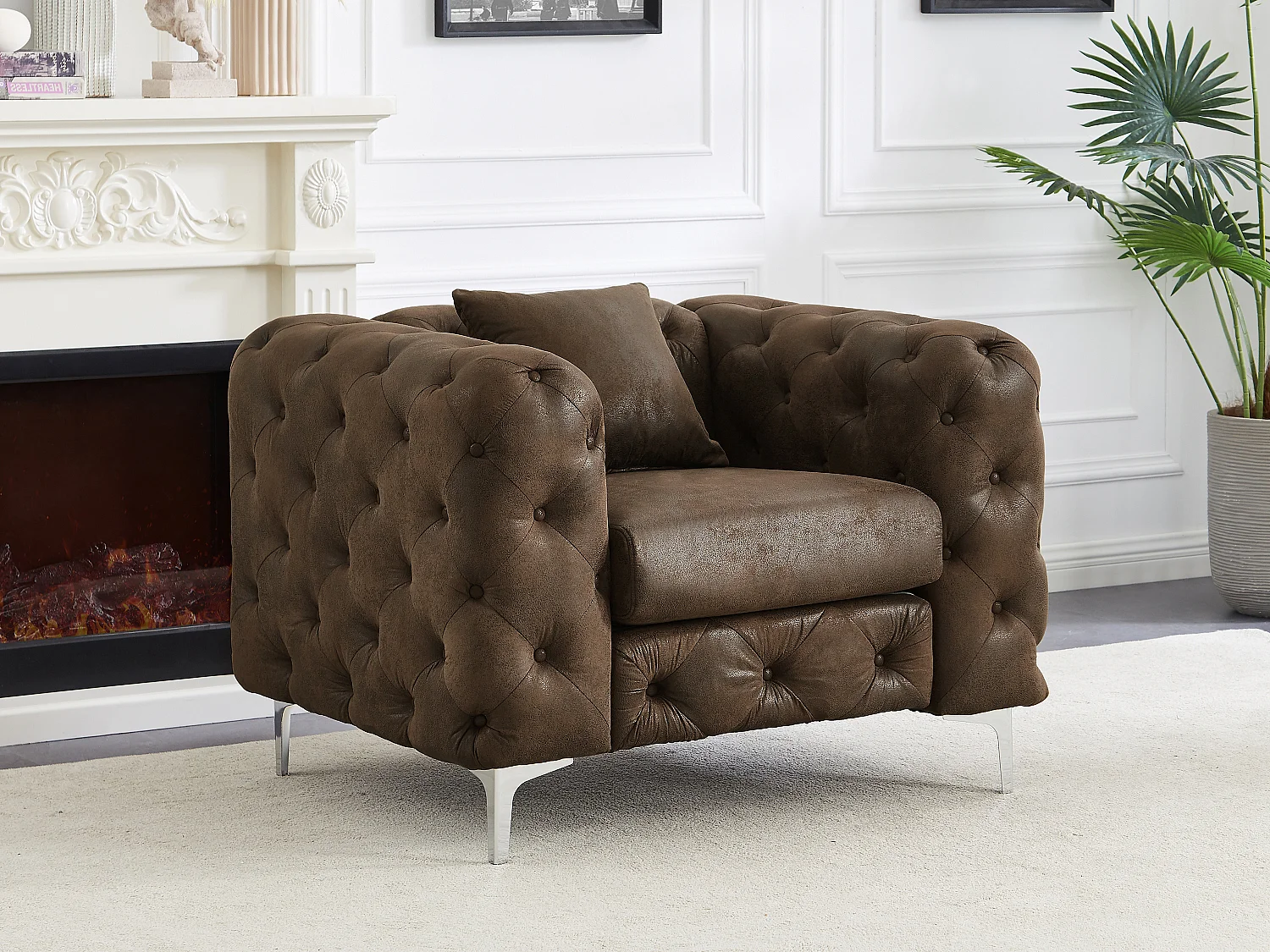 Fauteuil chesterfield en microfibre aspect cuir vieilli EDWINA