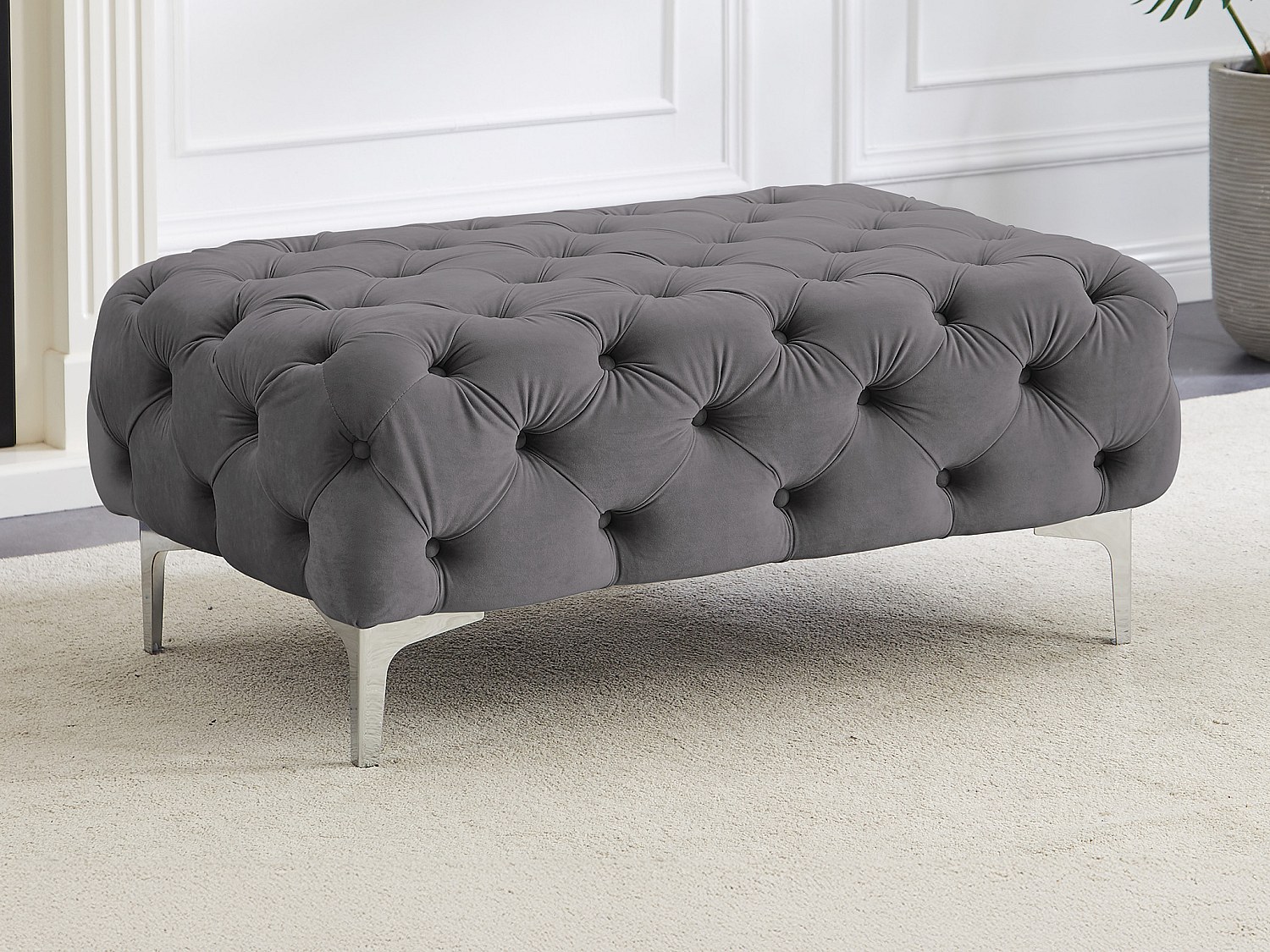 Pouf chesterfield i antracitt fløyel EDWINA